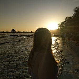 Meet your Posher, Caroline